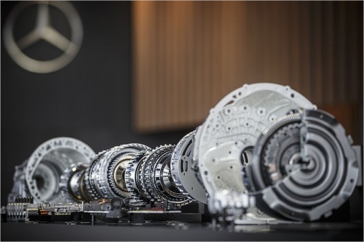 Новый Mercedes E-Class: Самые потрясающие опции и функции