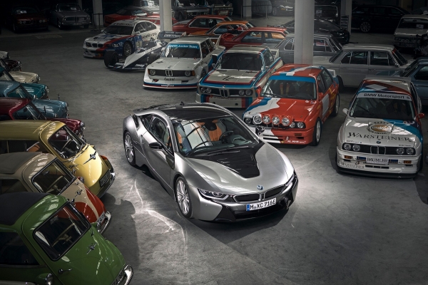 Time in Museum: BMW says goodbye to the hybrid sports car i8