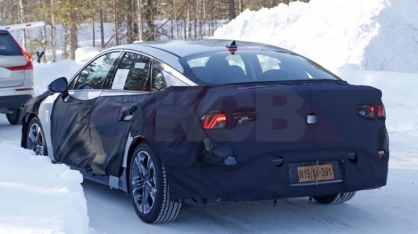 Kia is testing four-wheel drive for the new Kia Optima