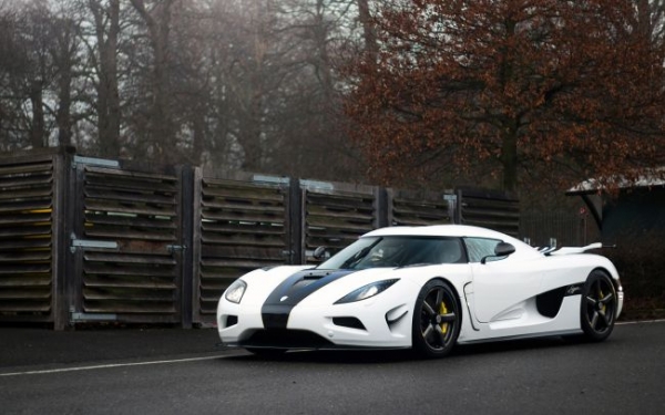 Koenigsegg made the 1,700-strong family hypercar