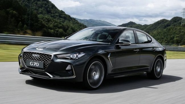 A restyled Genesis G70 will receive the 