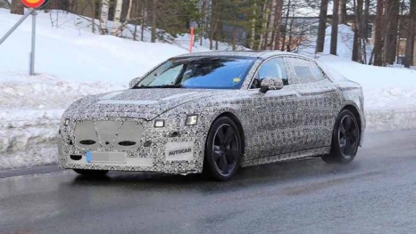 New Jaguar XJ pictures appeared online