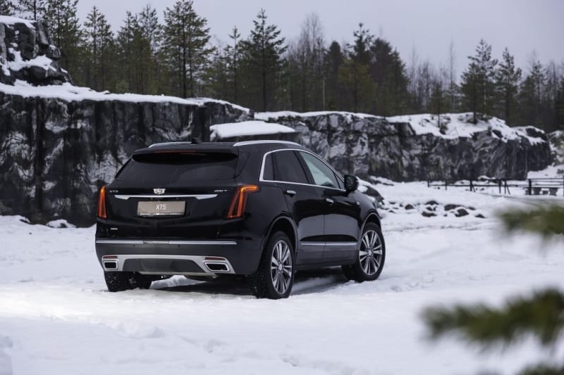 Get acquainted with the Cadillac and in the market for a XT6 XT5. Big surprise from 