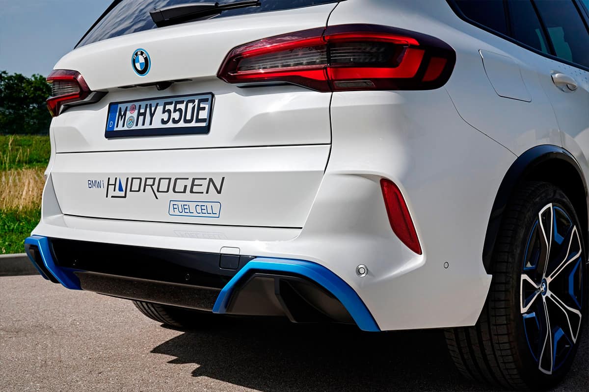BMW will present X5 crossover with 274-horsepower hydrogen engine in Munic