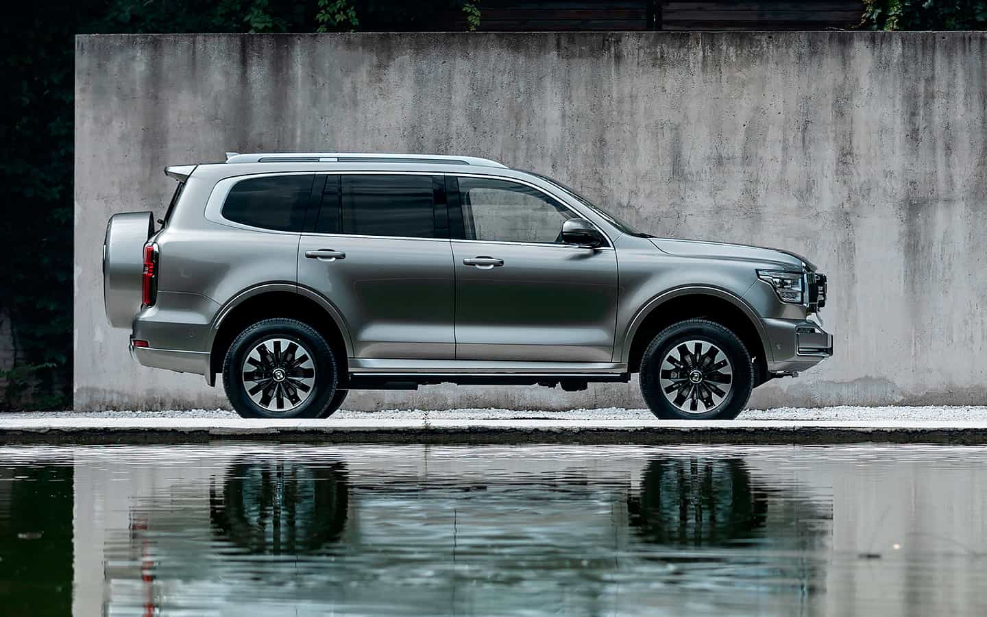 Great Wall showed off the big Tank 600 SUV