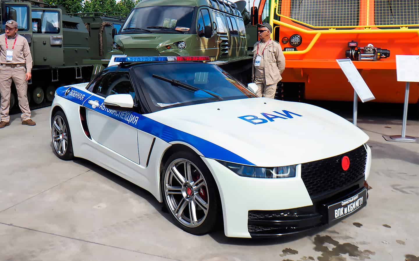 A high-speed roadster for the police has been created in Russia. Photo