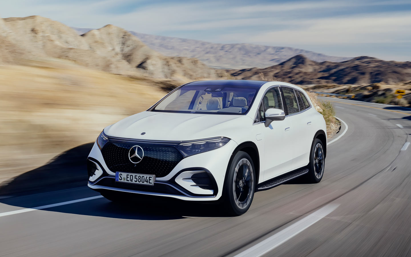 Mercedes introduced Tesla Model X competitor