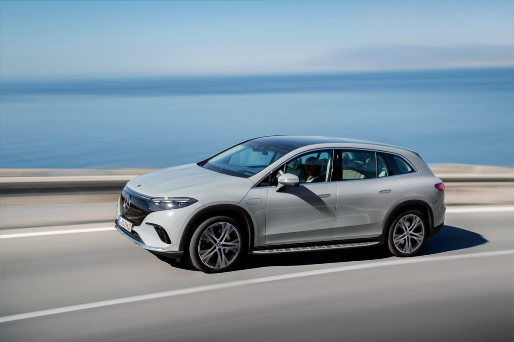Mercedes introduced Tesla Model X competitor