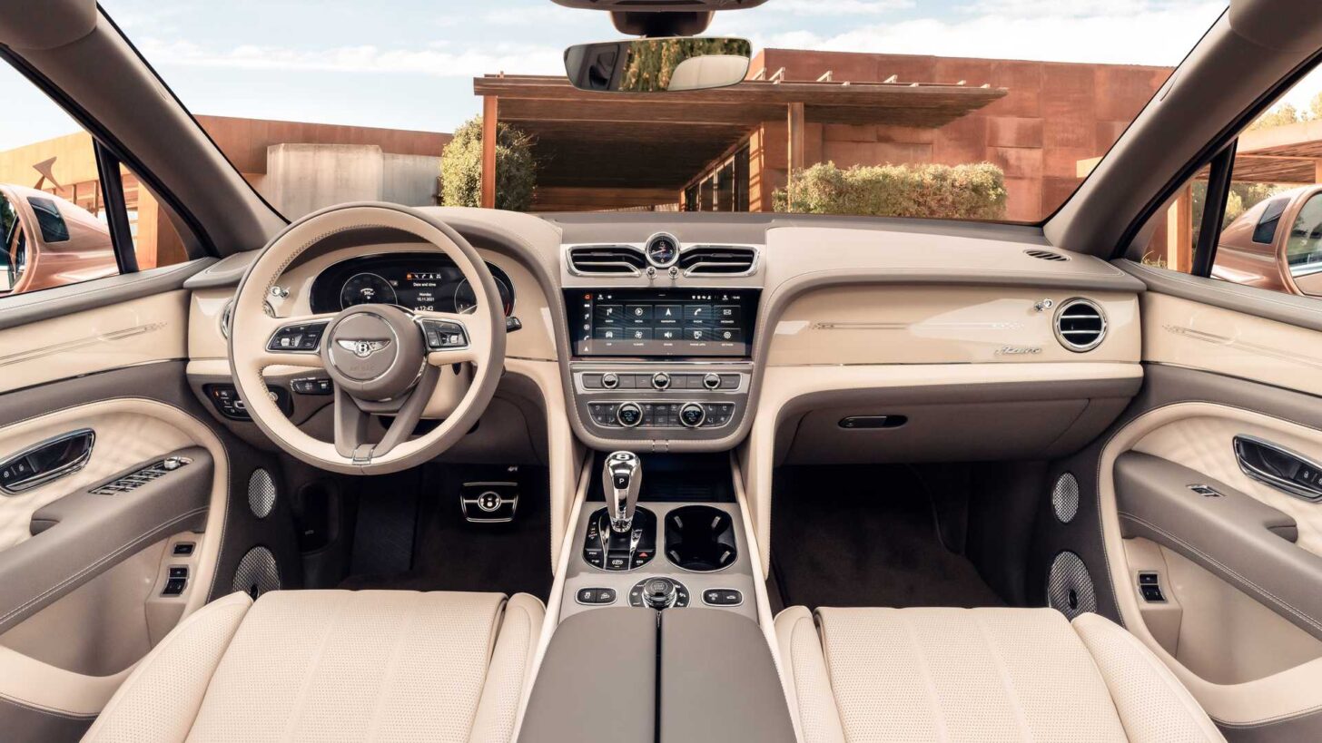 Bentley introduced a new version of the Bentayga crossover with an extended wheelbase