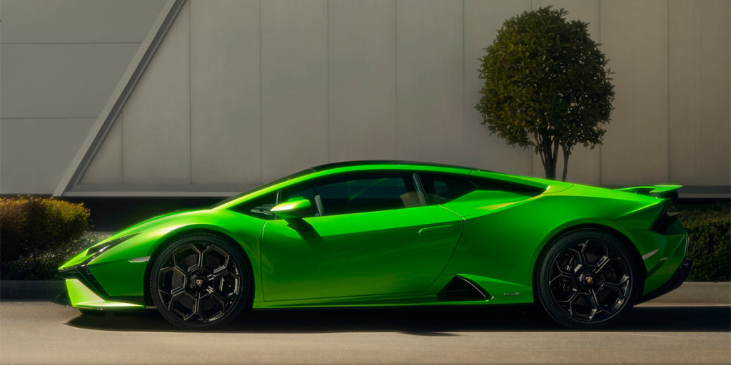 Lamborghini showed a new 640-horsepower supercar Huracan Tecnica