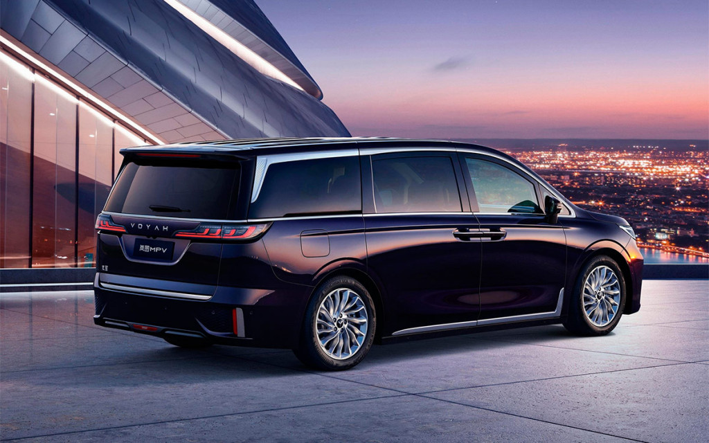 World's fastest minivan goes on sale in China