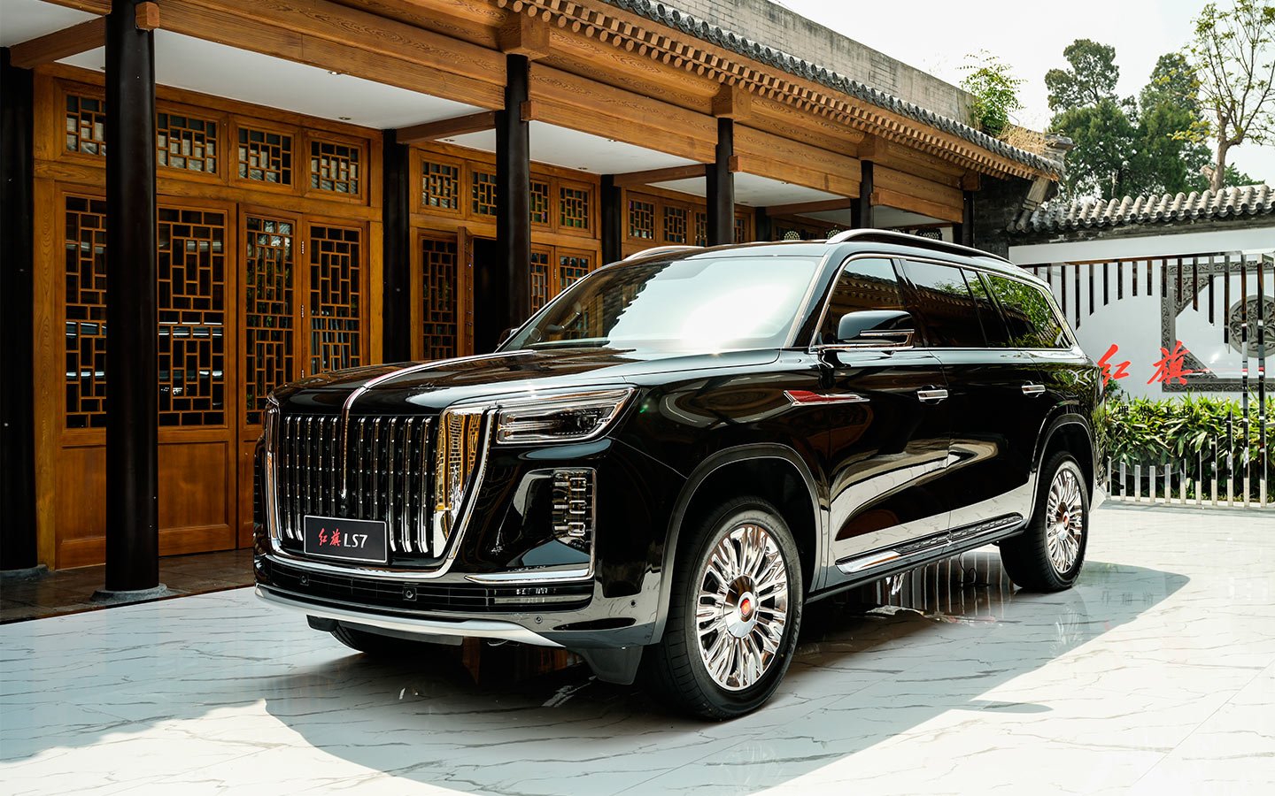 Chinese Hongqi spoke about the new government SUV LS7