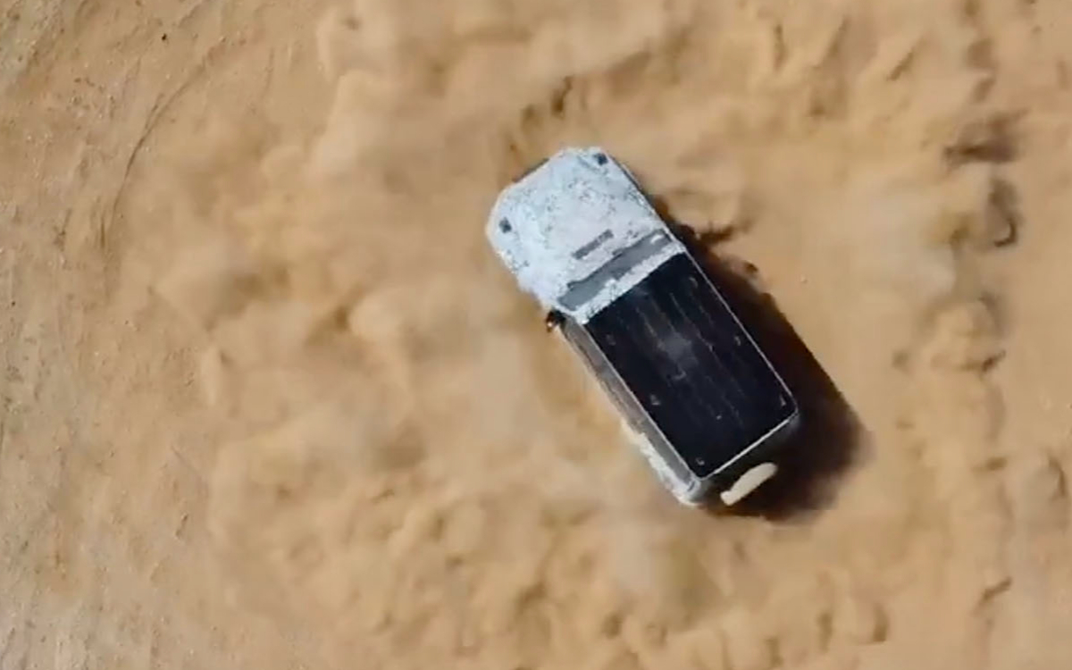 The new Mercedes SUV will turn on the spot like a tank: video